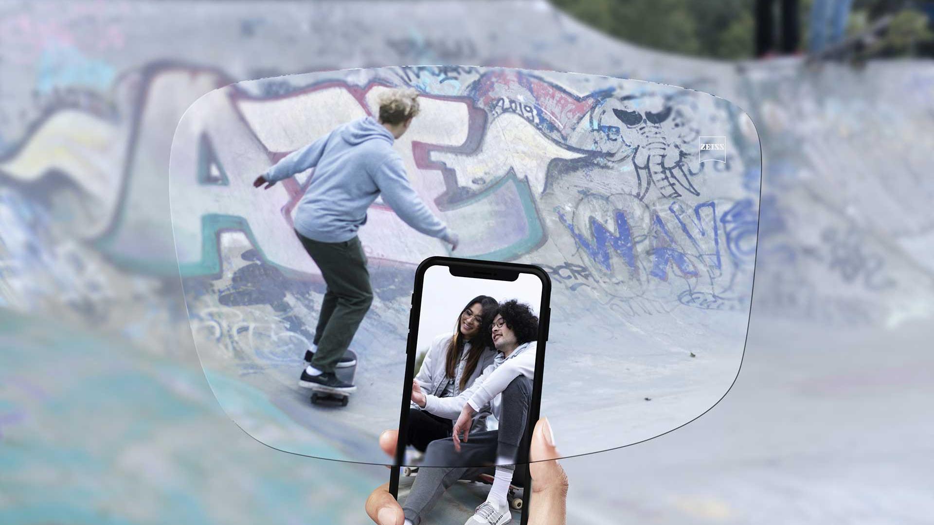 Vista de un skate park con las lentes monofocales ZEISS SmartLife. 