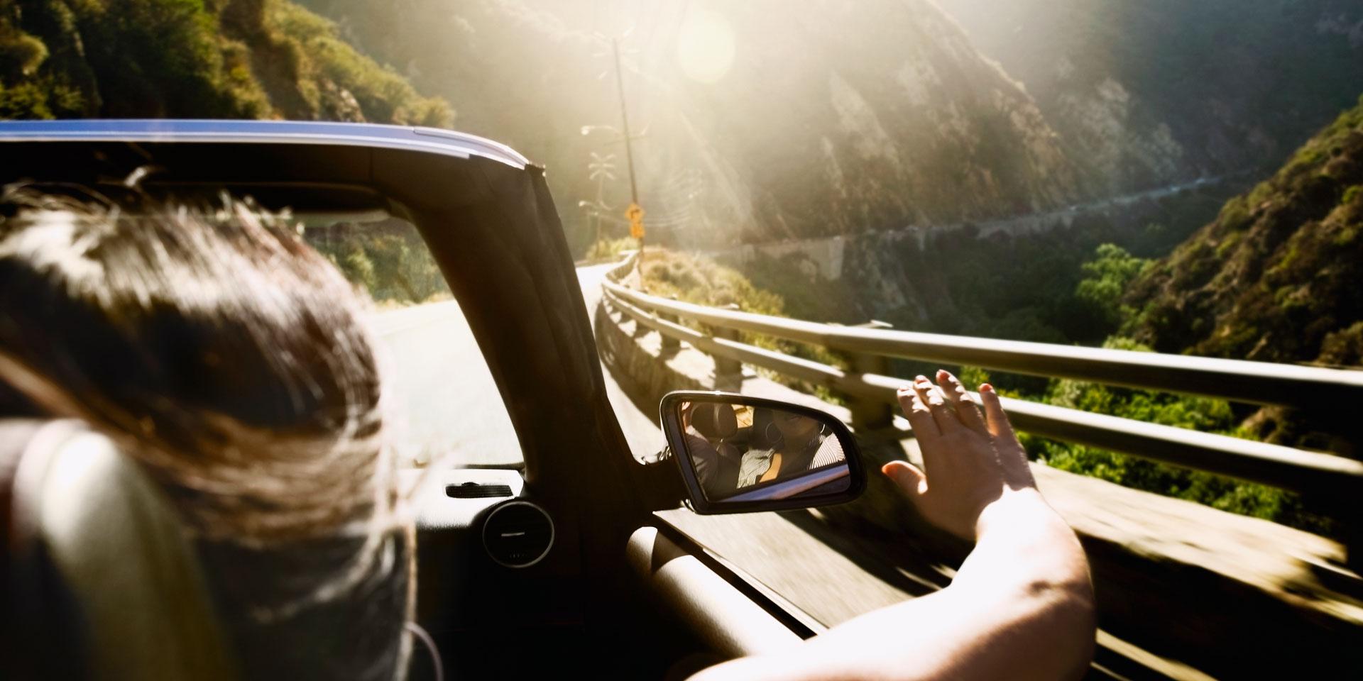 Las lentes adecuadas para motoristas y conductores de vehiculos al aire libre.