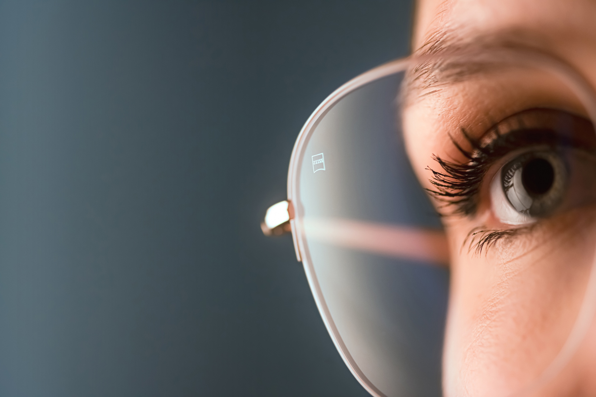 Marca de lentes zeiss sales