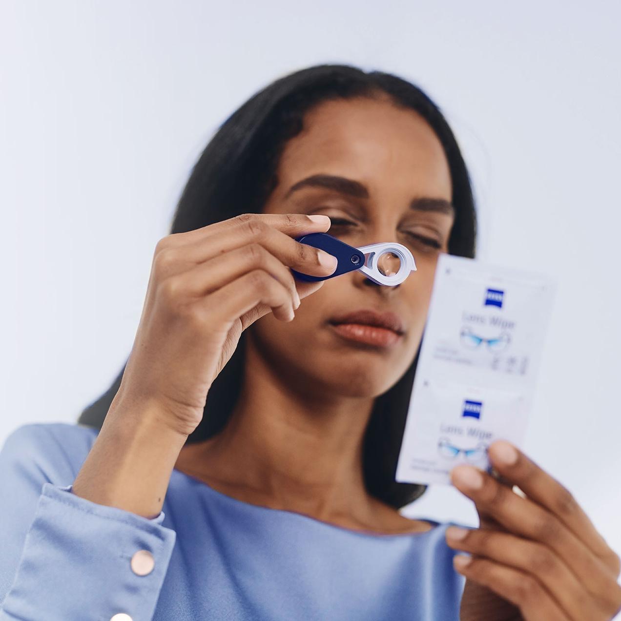 Ayudas visuales manuales de Carl Zeiss Vision