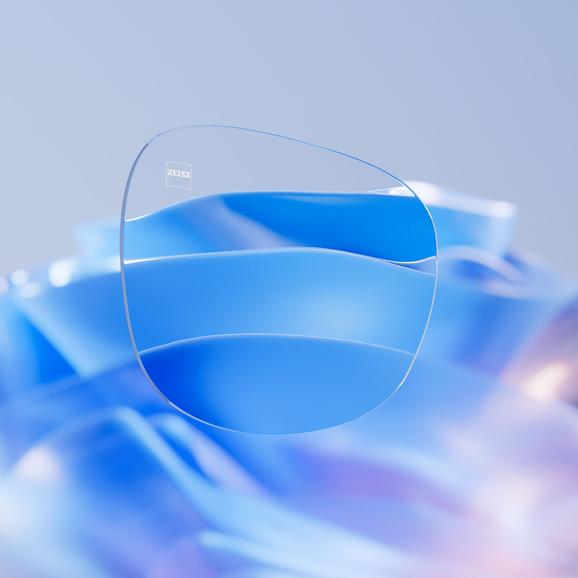 Una persona con gafas convencionales en una calle concurrida con efectos de exposición múltiple. 