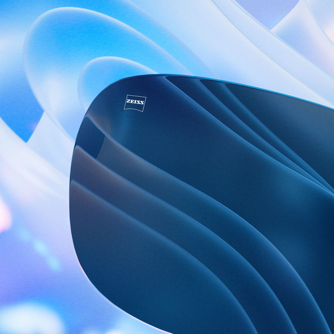 Se muestra una representación CGI de una lente tintada que bloquea el deslumbramiento de forma visible en el fondo.