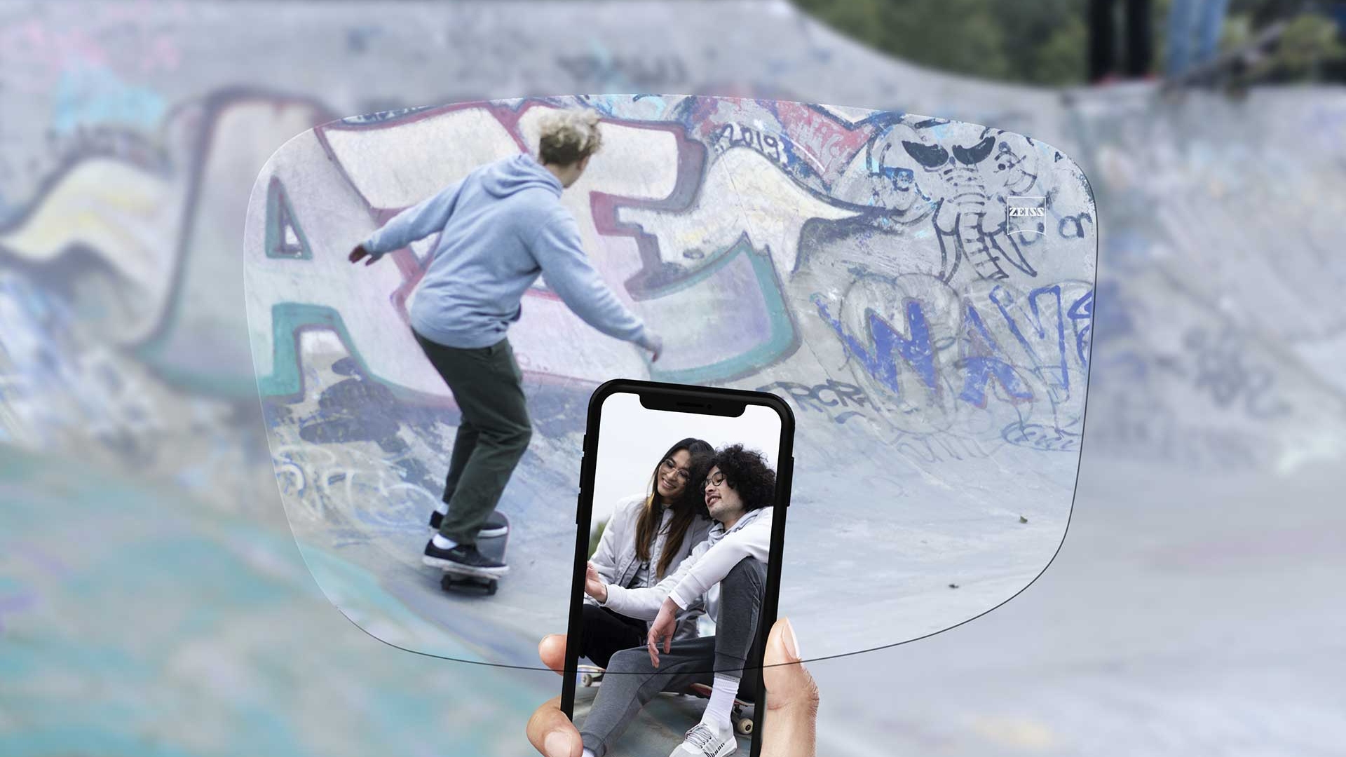Vista de un skate park con las lentes monofocales ZEISS SmartLife Individual.