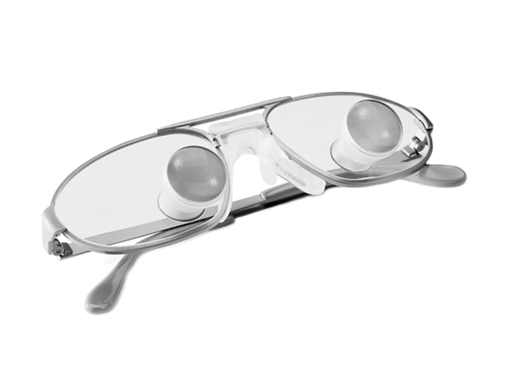 Lentes para gafas con cordón y telelupas ZEISS montadas directamente en las lentes.